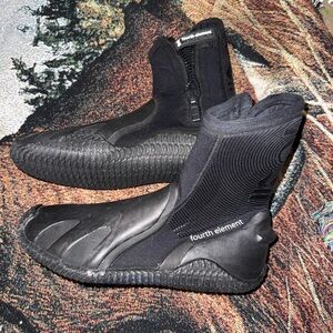 Fourth Element Black Dive Boots sz 9